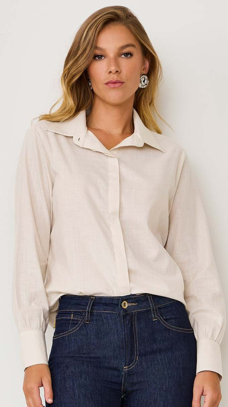 CAMISA MANGA LONGA ABOTOAMENTO OCULTO BEGE