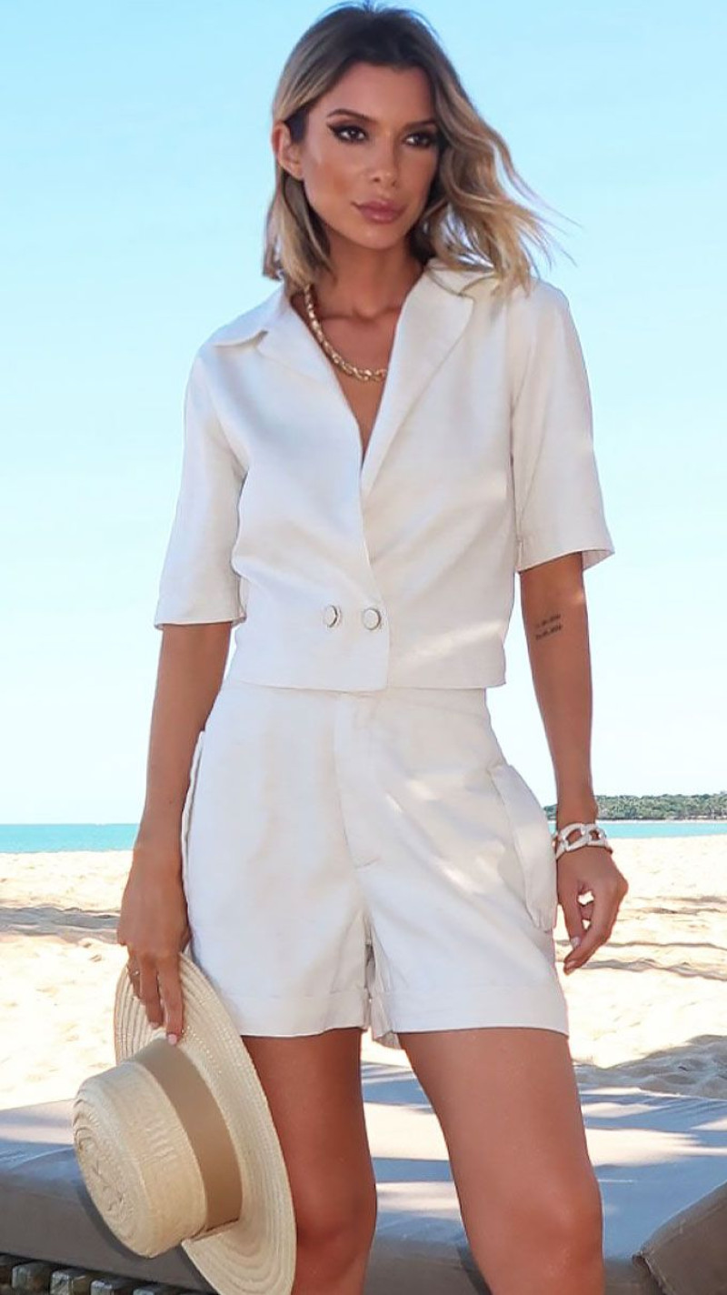 SHORT ALFAIATARIA OFF WHITE CÓS LARGO