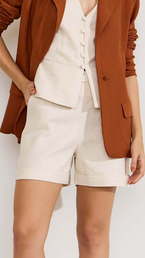 SHORT ALFAIATARIA DE LINHO COM CINTO