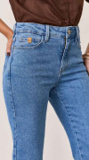 CALÇA JEANS RETA ABERTURA LATERAL