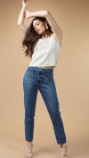 CALÇA JEANS MOM ESCURA BOLSO QUADRADO 