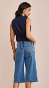 BERMUDA JEANS OVER COM TACHAS